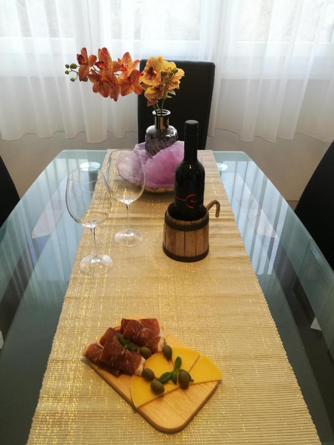 Relax Apartman Split Exterior foto